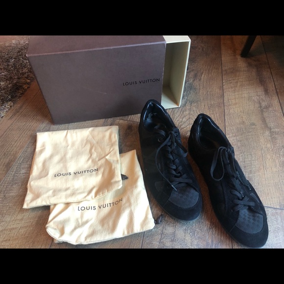 Louis Vuitton Sneakers - Picture 1 of 7